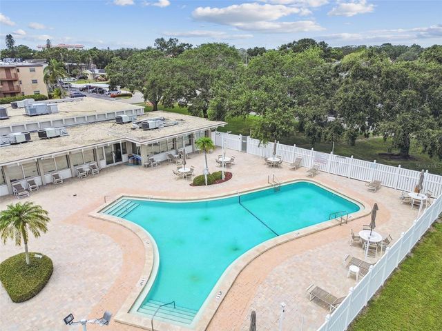 9945 47TH AVENUE N 205, St Petersburg, FL 33708