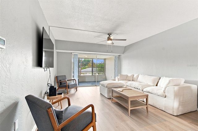 9945 47TH AVENUE N 205, St Petersburg, FL 33708