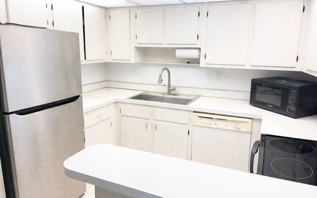 3001 W Rolling Hills Circle 608, Davie, FL 33328