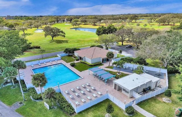 3001 W Rolling Hills Circle 608, Davie, FL 33328