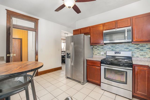 2343 Gunderson Avenue, Berwyn, IL 60402