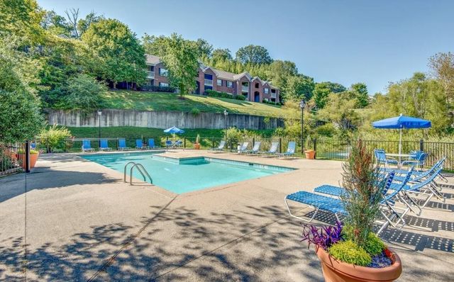 6820 Highway 70 S Apt 419, Nashville, TN 37221