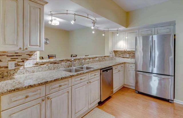 6820 Highway 70 S Apt 419, Nashville, TN 37221