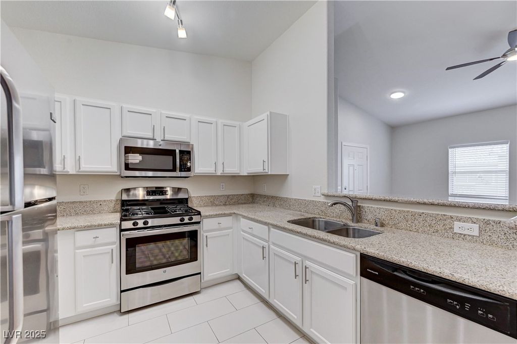 2052 Gravel Hill Street 201, Las Vegas, NV 89117