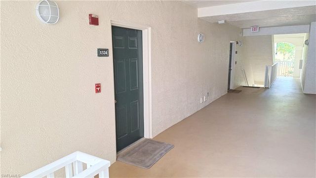 4645 Saint Croix LN 1324, Naples, FL 34109