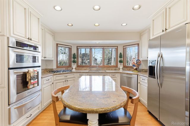 5306 Hidden Pines Court, Genoa Township, MI 48116