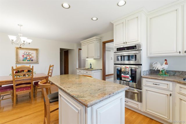 5306 Hidden Pines Court, Genoa Township, MI 48116