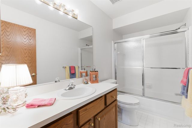 5306 Hidden Pines Court, Genoa Township, MI 48116