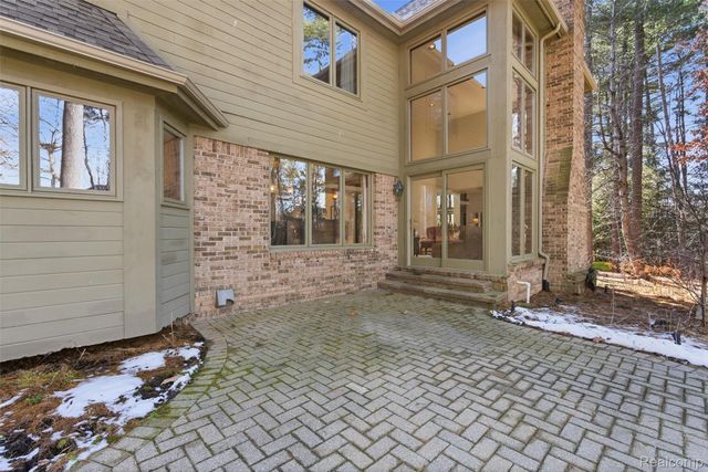 5306 Hidden Pines Court, Genoa Township, MI 48116