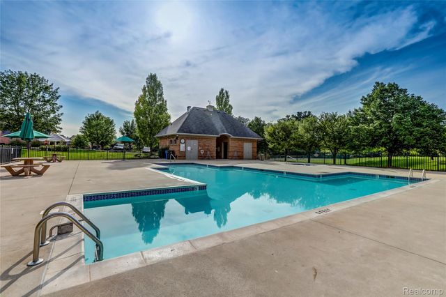 5306 Hidden Pines Court, Genoa Township, MI 48116