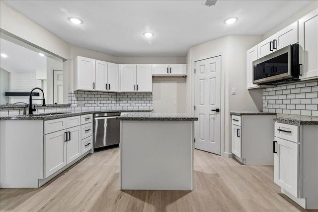 13414 Ravensway Drive, Cypress, TX 77429