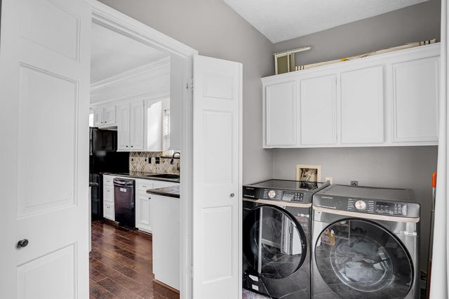 1706 N Hearthside Drive, Richmond, TX 77406