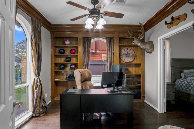 1706 N Hearthside Drive, Richmond, TX 77406