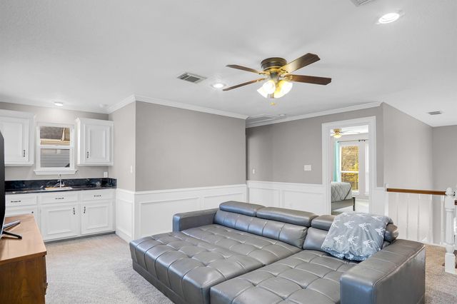 1706 N Hearthside Drive, Richmond, TX 77406