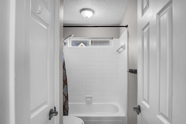 1706 N Hearthside Drive, Richmond, TX 77406