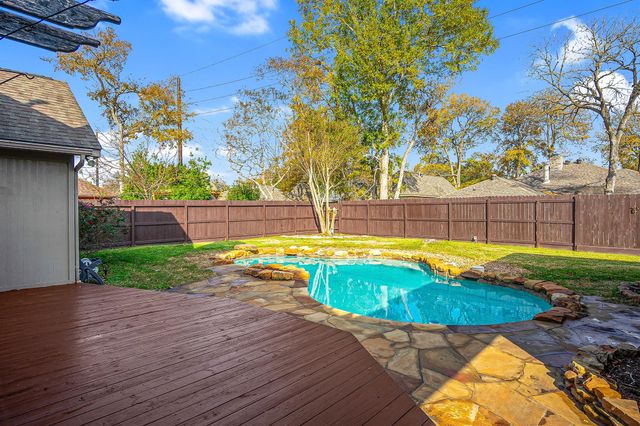 1706 N Hearthside Drive, Richmond, TX 77406