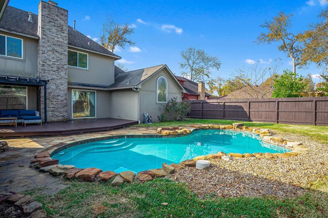 1706 N Hearthside Drive, Richmond, TX 77406