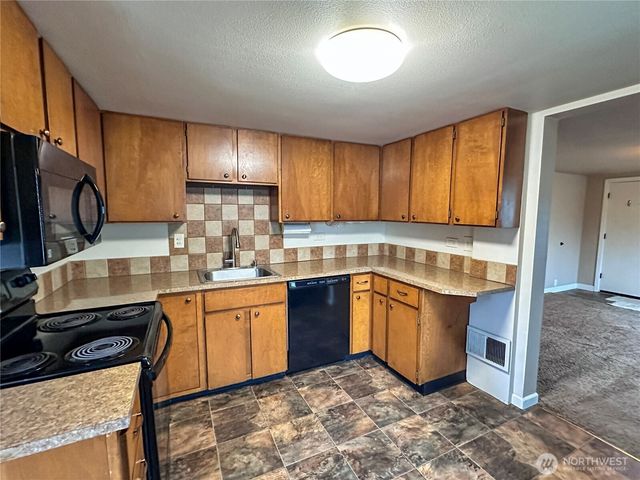 1215 W Plum Street, Centralia, WA 98531