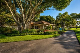 555 Oaks Ln 107, Pompano Beach, FL 33069