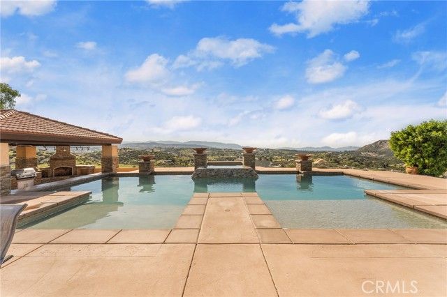 38125 Overhill Road, Temecula, CA 92592