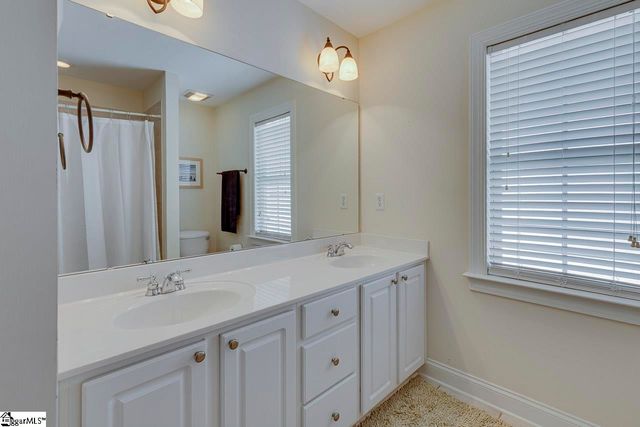 15 Valcourt Circle, Simpsonville, SC 29680