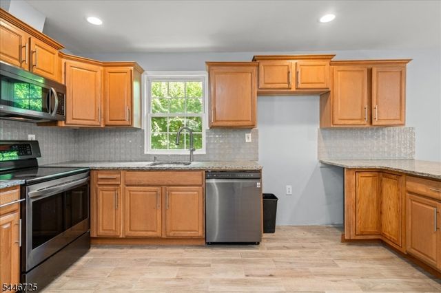 139 Harris Ave, Hopatcong Boro, NJ 07874