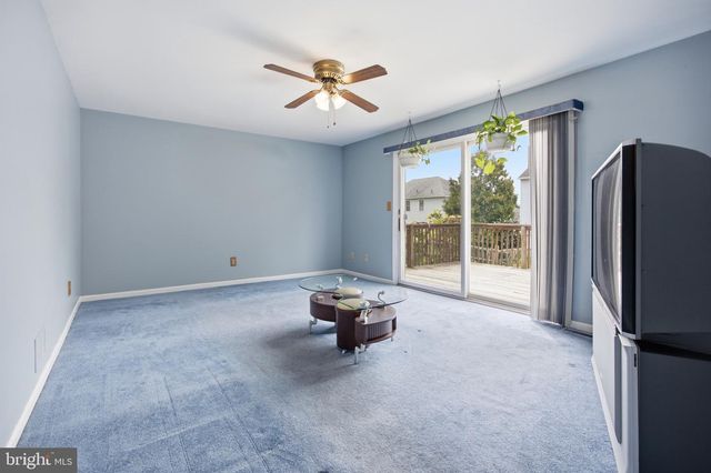 110 ASPEN DR, Newark, DE 19702