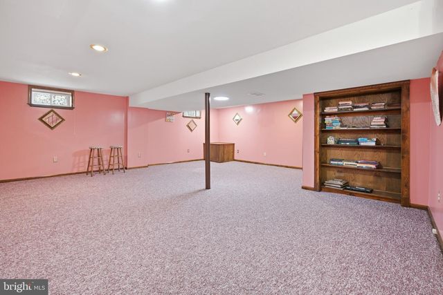 110 ASPEN DR, Newark, DE 19702