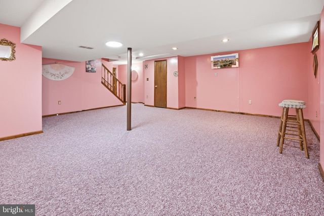 110 ASPEN DR, Newark, DE 19702