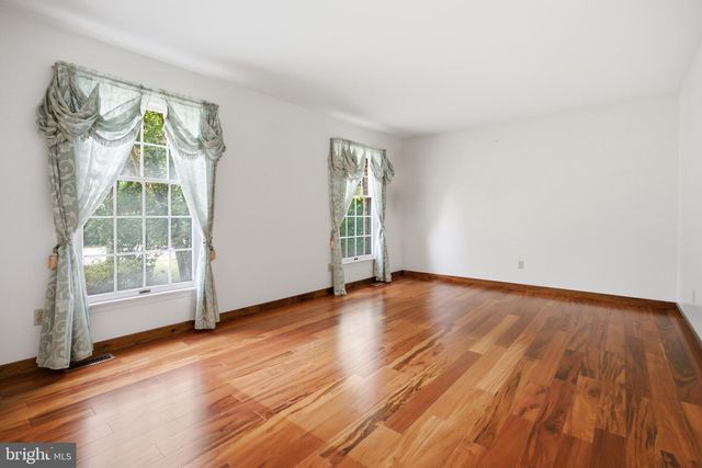 110 ASPEN DR, Newark, DE 19702