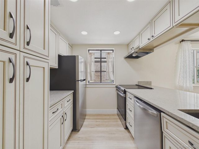 12514 E Cornell Avenue 203, Aurora, CO 80014