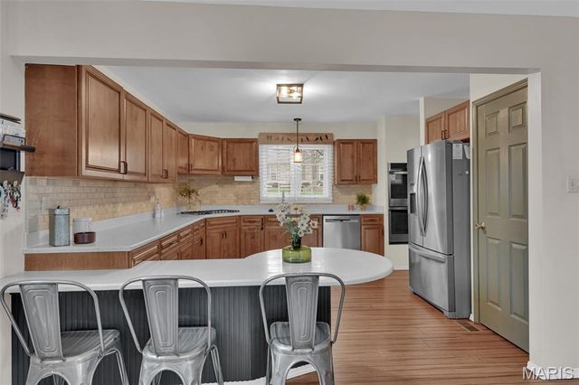 1210 Du Motier Drive, Ballwin, MO 63011