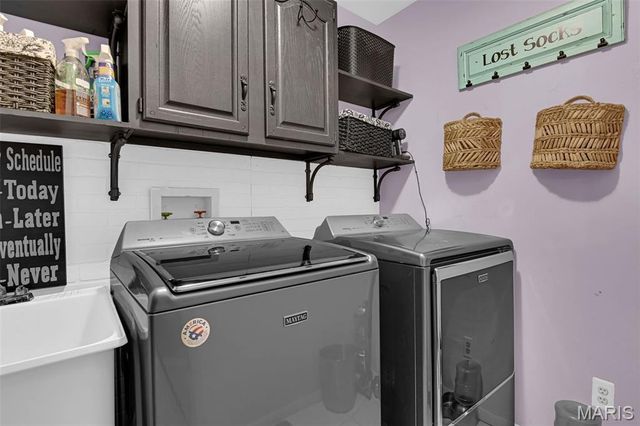 1210 Du Motier Drive, Ballwin, MO 63011