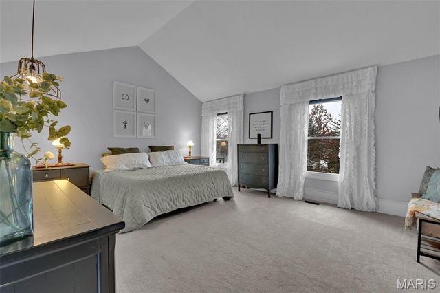 1210 Du Motier Drive, Ballwin, MO 63011