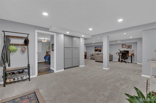 1210 Du Motier Drive, Ballwin, MO 63011