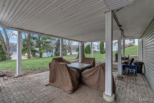 1210 Du Motier Drive, Ballwin, MO 63011