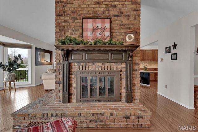 1210 Du Motier Drive, Ballwin, MO 63011