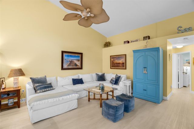 223 River Walk 12, Hutchinson Island, FL 34949