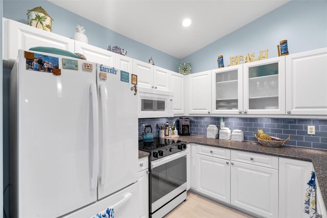 223 River Walk 12, Hutchinson Island, FL 34949