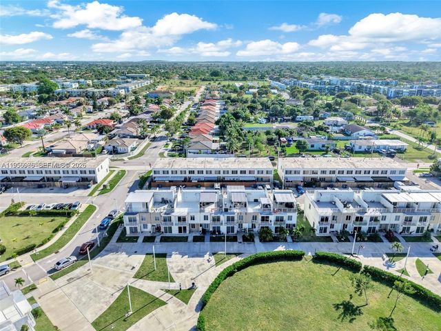 25874 SW 139th Ct, Homestead, FL 33032