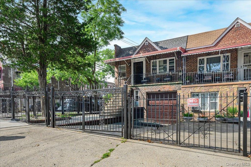 1281 Arnow Avenue, Bronx, NY 10469 — photo 3