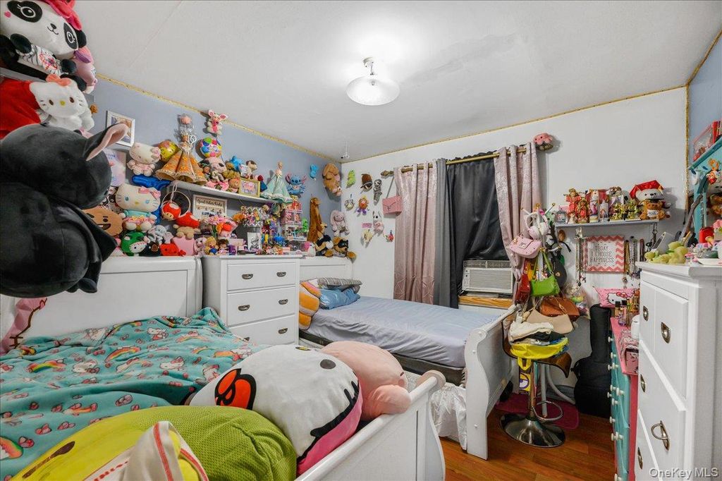 1281 Arnow Avenue, Bronx, NY 10469 — photo 5