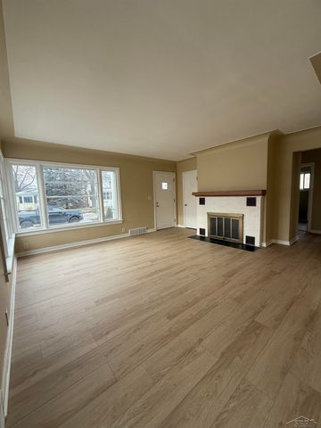 144 Lockwood Street, Saginaw, MI 48602