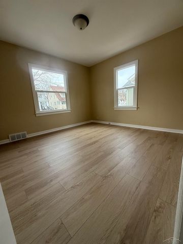 144 Lockwood Street, Saginaw, MI 48602