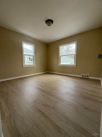 144 Lockwood Street, Saginaw, MI 48602