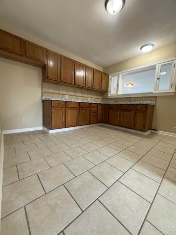 144 Lockwood Street, Saginaw, MI 48602