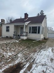 144 Lockwood Street, Saginaw, MI 48602