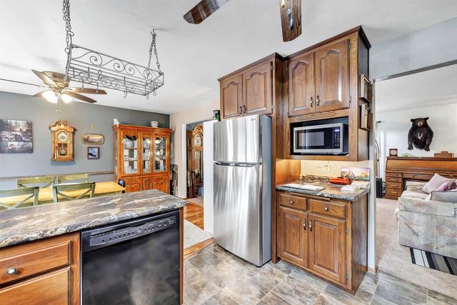 804 SPOONER COURT, De Pere, WI 54115