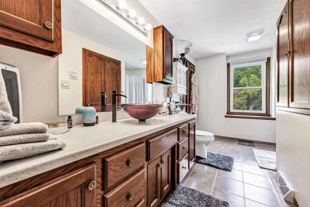 804 SPOONER COURT, De Pere, WI 54115