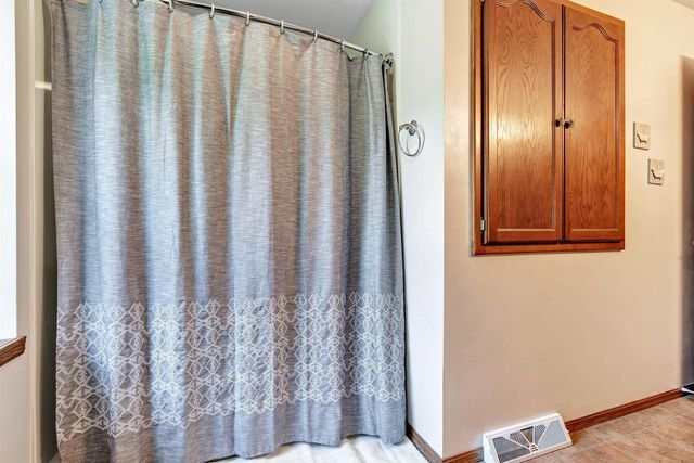 804 SPOONER COURT, De Pere, WI 54115